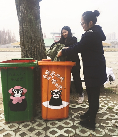 超可愛的校園垃圾桶，引人注意