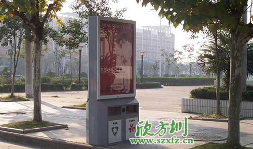   廣告垃圾箱驚艷亮相廣東汕頭街道。