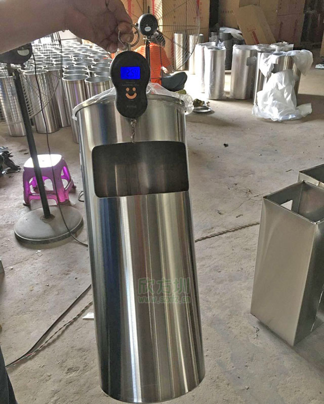 上海不銹鋼座地?zé)熁彝白愫裾娌膶?shí)料，確保質(zhì)量統(tǒng)一